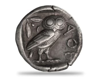 古代ギリシャの「アテナのフクロウ」記念銀貨。紀元前 450 年のアテネ
