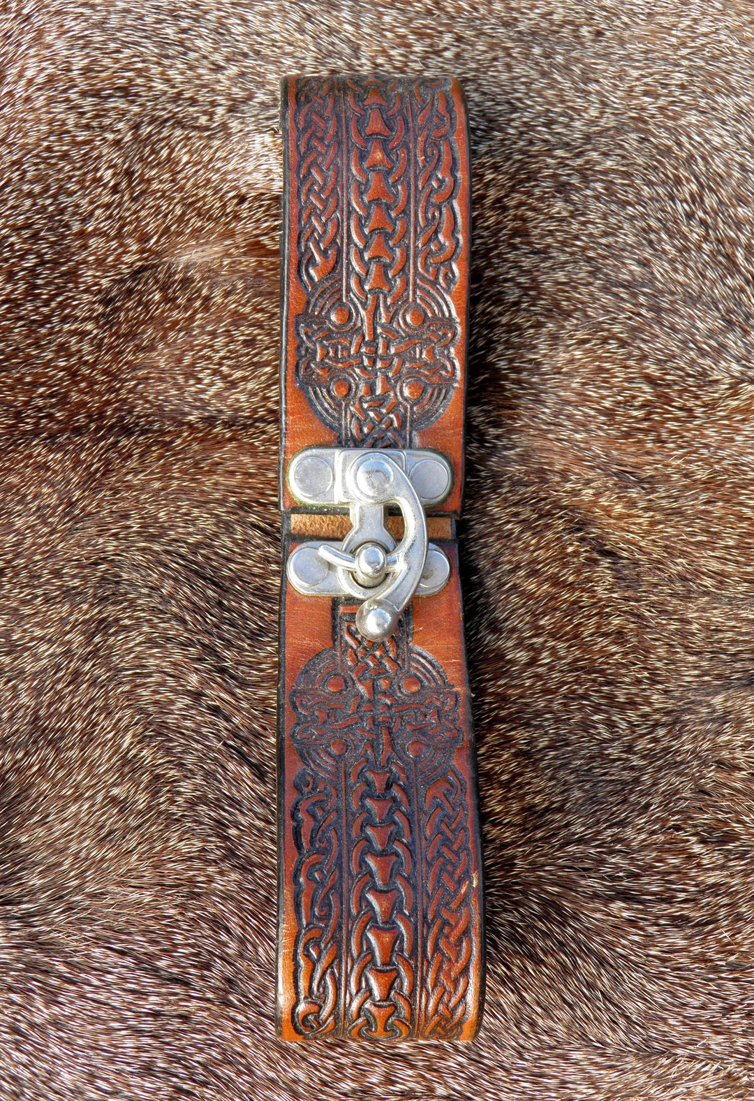 Celtic Embossed Leather Tankard Mug Hanger, Viking Belt Mug Hanger W