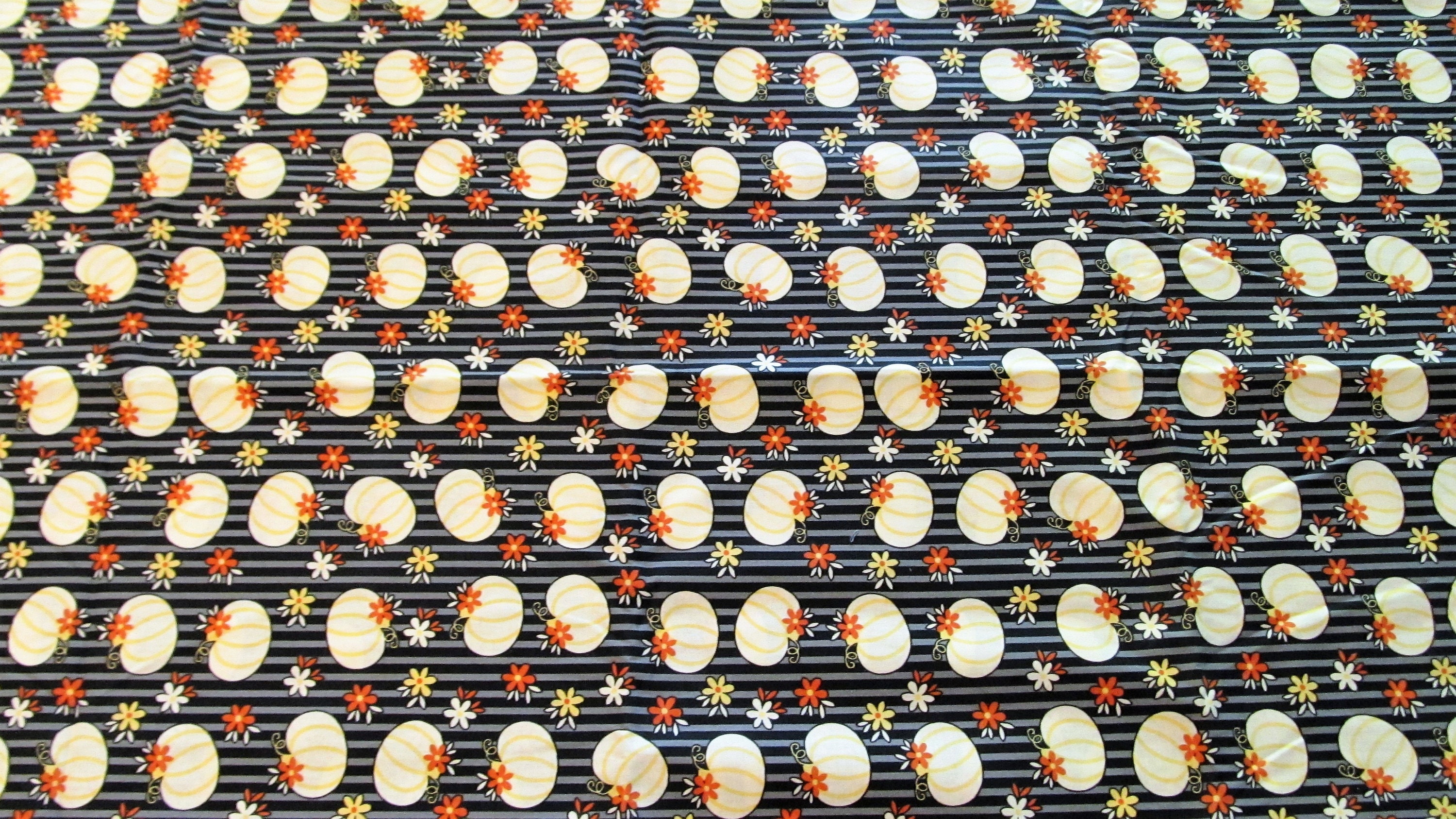 Pumpkin Print With Flowers. 1/2 Yard. 718 - Etsy