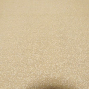 White Floral on Beige. 1/2 Yard.