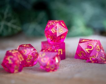 Dnd dice / Sharp Edge Dice set for DnD / Blossomflare / Polyhedral dice set / Dnd Gifts / Dnd Resin Dice Set / Pink Dice