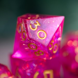 Dnd-dobbelstenen / Sharp Edge-dobbelstenenset voor DnD / Blossomflare / Polyedrische dobbelstenenset / Dnd Gifts / Dnd Resin-dobbelstenenset / Roze dobbelstenen