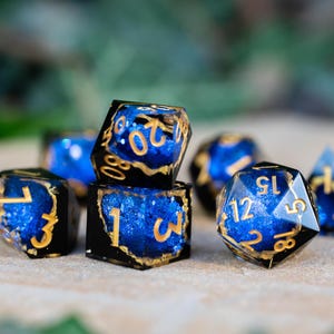 Dnd dice / Sharp Edge Dice set for DnD / Glitter dnd Dice set / Blue Dice Black / Starvault Oracle