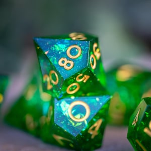 Dnd Dice / Sharp Edge Dice / Glitter dnd Dice set / Evergreen Quest / Green Dice