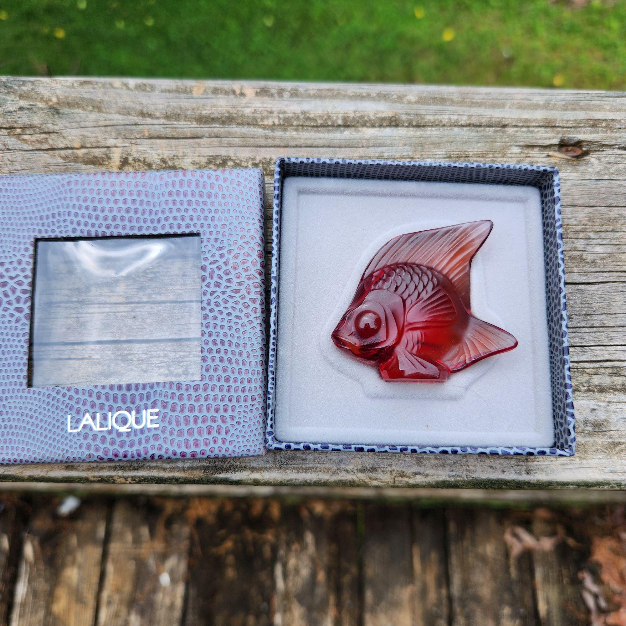 LALIQUE ラリック　魚の彫刻 緑色 ペパーウェイト　約15cm LALIQUE ラリック 魚の彫刻 緑色 ペパーウェイト 約15cm - メルカリ