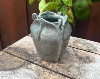 Jarrón de cerámica artesanal / Vasija escultórica única / Decoración de cerámica vintage / Pieza de cerámica única