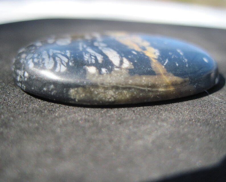 Picasso marble cabochon