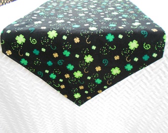 Shamrock St Patrick's Day Table Runner: Reversible Cotton, Gold Accents (36")