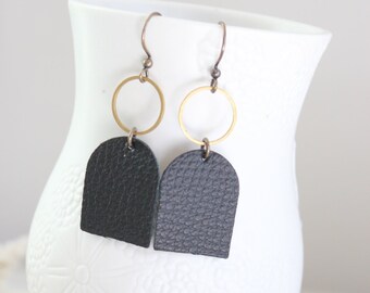 Black leather earrings | Brass geometric circle | Minimalist modern style | Genuine leather