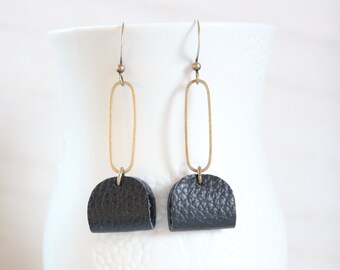 Black leather loop brass earrings | Genuine leather | Brass oval dangle earrings