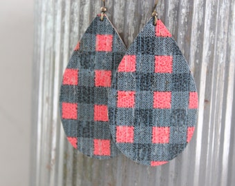 Genuine leather cork earrings | Red black buffalo plaid | Statement jewelry | Plaid check | Teardrop shape