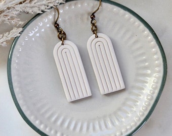 Simple clay arch earrings | Cream off white | Boho minimalist | Polymer clay earrings