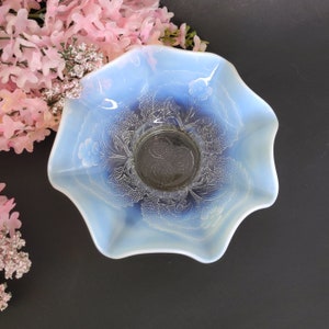 Dugan Laura Opalescent Bowl - Single Flower Framed