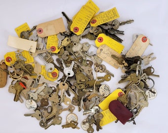 Over 2 lbs. Of Vintage Keys - Car - House - Suitcase - Lock Box - Cabinet