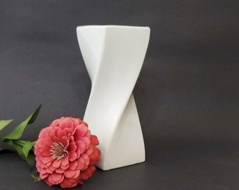 Vintage White Pottery Twist Vase Design For Mikasa Japan