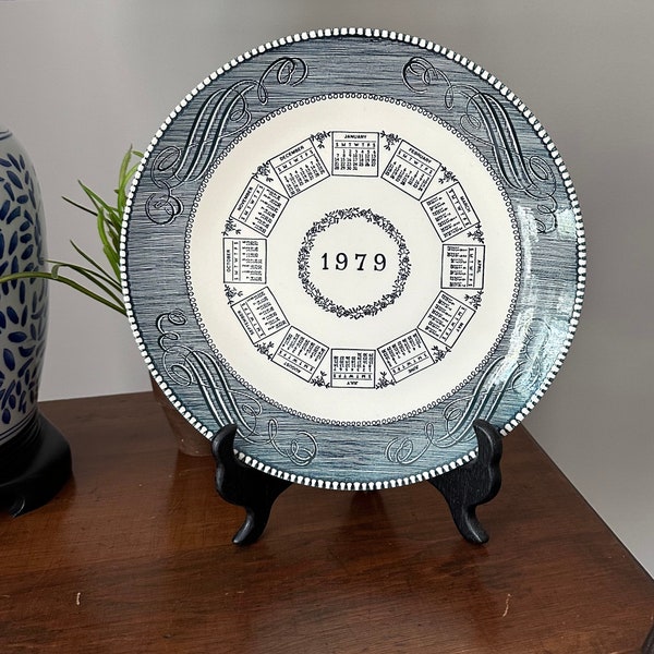 Vintage Blue and White Currier and Ives Style 1979 Calendar Plate