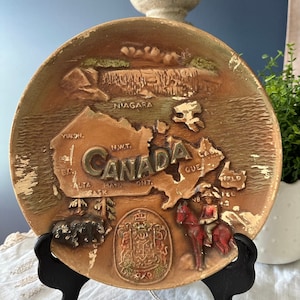 Vintage Pressed Wood 3D Raised Souvenir Canada Plate