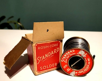 Soldadura eléctrica de núcleo de resina Easy Flow Vintage Standard en su embalaje original.