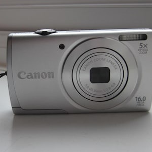 Canon Powershot A2600 digital camera