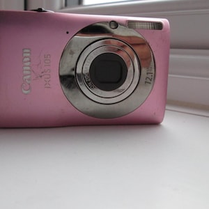 Canon IXUS 105 digital camera Pink