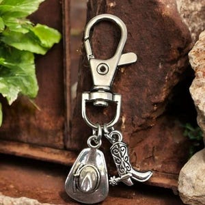 Retro Silver Cowboy Boots & Hats Keychains - Unisex Western Style Accessories Gift Ideas