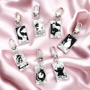 Benutzerdefinierte Acryl Schwarz und Weiß Katze Tarot Kartenspiel Schlüsselbund | Einzigartiges Taschen-Accessoire für Katzenliebhaber | Personalisierte Katze Design Schlüsselanhänger