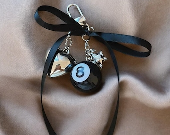 Punk 8-Ball Keychain with 3D Heart & Star Charms – Y2K Aesthetic Phone Bag Accessory Jewelry