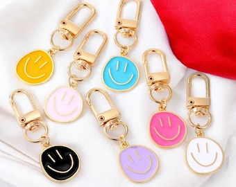 Smiley Face Metal Keychain | Happy Face Bag Accessories for Women | Colorful Smiley Keychain with Multiple Color Options
