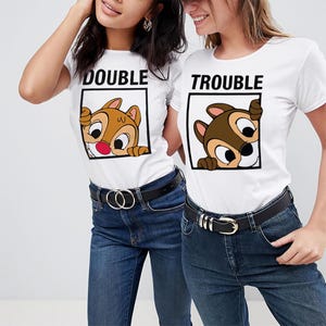 Camiseta de casal combinando Chip e Dale Double Trouble, tamanhos masculino e feminino (MAC-88971w)