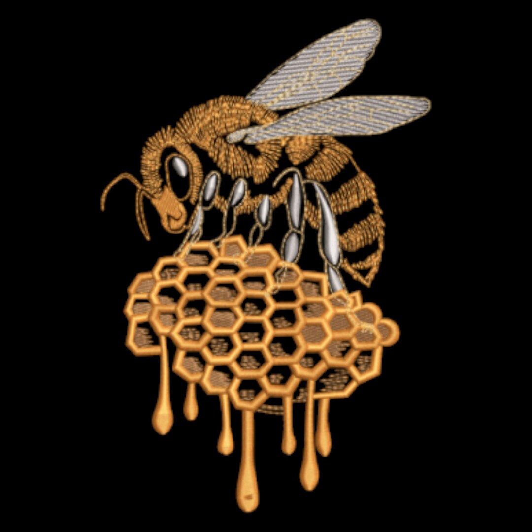Bee Embroidery Design, Realistic Honey Bee and Honeycomb Machine File ...