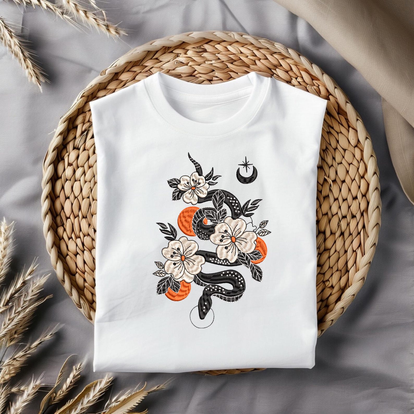 Flowed Snake Embroidery Design, Flowed Snake, Morden Snake Decoration ...
