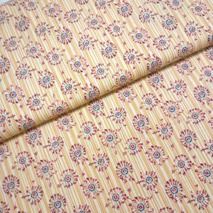 Vintage Cotton Fabric, Blank Textiles, Gold Floral, 100% Cotton Quilt Fabric, 1/2 Yard