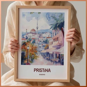 Impresión de viaje de Pristina, póster de la ciudad de Kosovo, arte minimalista, decoración de pared en tonos pastel, regalo de boda, regalo de cumpleaños, C35-827