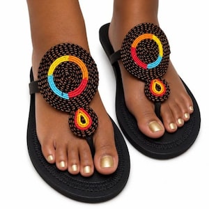 Sandali estivi da donna fatti a mano con perline / Calzature comode / Sandali Masai in pelle / Sandali etnici da donna