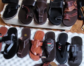 Handgemaakte sandalen voor heren / Herensandalen / Slippers met kralen / Comfortabele zomerschoenen / Uniek cadeau voor hem / Herensandalen met Masai-kralen