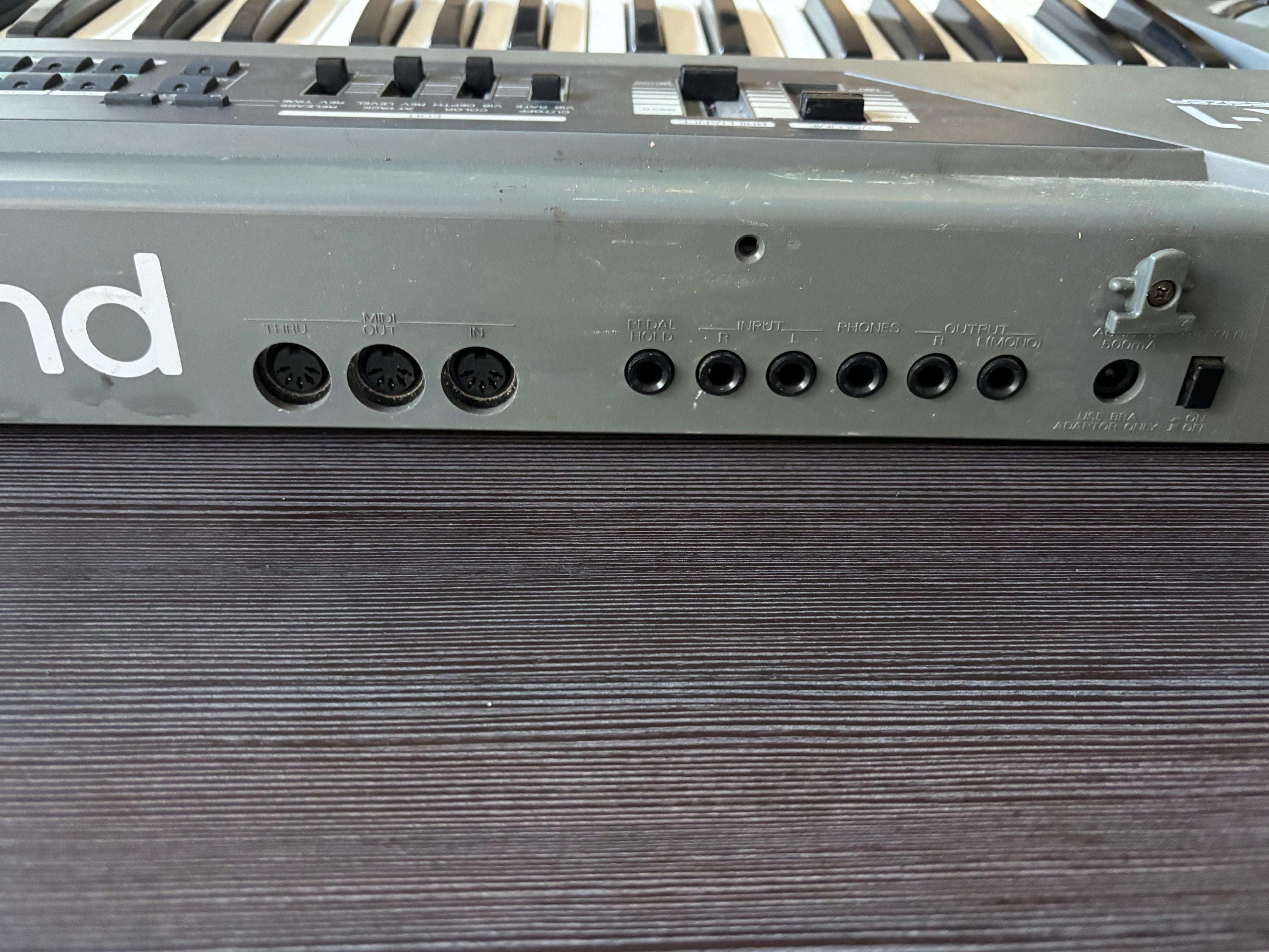 Roland JX-1 パフォーマンスシンセサイザー – 90年代のヴィンテージ 