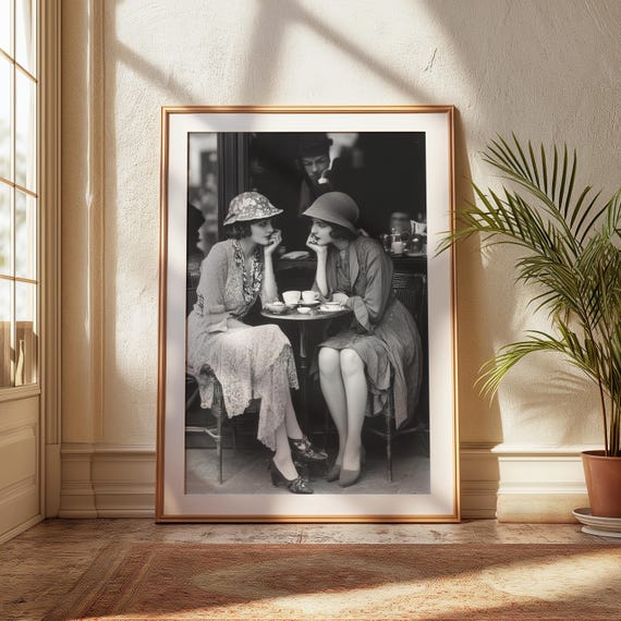 1920s Paris Cafe Print: French Women, Vintage Fashion Photo