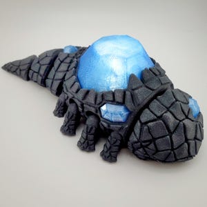 Articulating GLOWING Crystal Lizard Dark Souls Fidget Toy Lamp Gift for Gamer Night Light