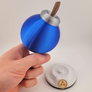 Legend of Zelda Bomb Replica Gamer Cosplay Ocarina of Time Majoras Mask Item For Gamer Gift Zelda Cosplay Zelda Decorations Game Room Decor