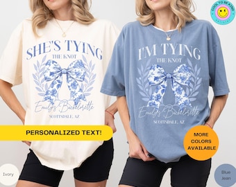 Bachelorette Shirts She's Tying The Knot Blue Coquette Bow Bachelorette Party Tee Chinoiserie Shirt Preppy TShirts for Bridal Shower Gift T