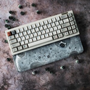 Astronaut kat op de maan polssteun, gepersonaliseerd toetsenbord polssteun polssteun voor typen pijnverlichting, gaming toetsenbordsteun antislipmat