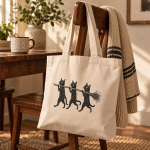 Vintage Halloween-Tragetasche mit Katzenbesenmotiv, schwarze Halloween-Hexen-Herbsttasche aus Canvas, gruseliges Geschenk für Katzenliebhaber