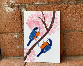 Paar pimpelmezen in kersenbloesem, illustratie van wilde vogels - A6 ansichtkaart, Mini art print