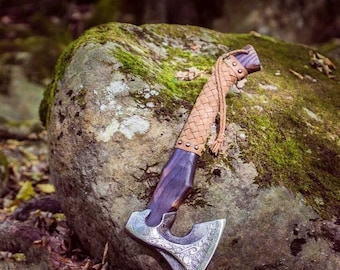 Hacha vikinga forjada a mano, funda de cuero, hoja de acero al carbono, regalo para un amigo.