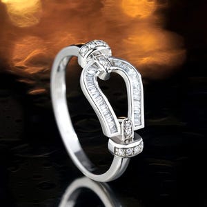 18K Gold Diamond Buckle Ring: Quilted Band, Modern Style