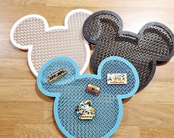 Theme Park Pin Display Board – Mouse-Shaped Pin Trading Stand, Collector Display. 10 colours available!