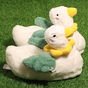 Pantuflas de pato de peluche personalizables: cálidas y antideslizantes para estar en casa.