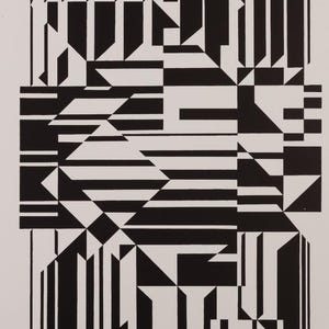 Puede incluir: Obra de arte geom&eacute;trica abstracta en blanco y negro. El dise&ntilde;o presenta una compleja disposici&oacute;n de formas, incluyendo rect&aacute;ngulos, tri&aacute;ngulos y l&iacute;neas. Los colores contrastantes crean un impacto visual audaz, adecuado para la decoraci&oacute;n moderna.
