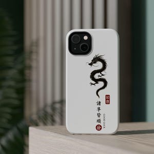 Funda para iPhone con diseño de dragón auspicioso (para iPhone 13/14/15/16) con caligrafía china &quot;Buena suerte&quot;