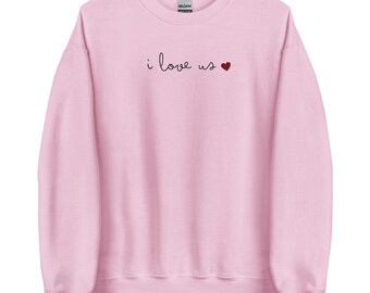 Sweat-shirt Love us (coeur rouge) (coupe ample)